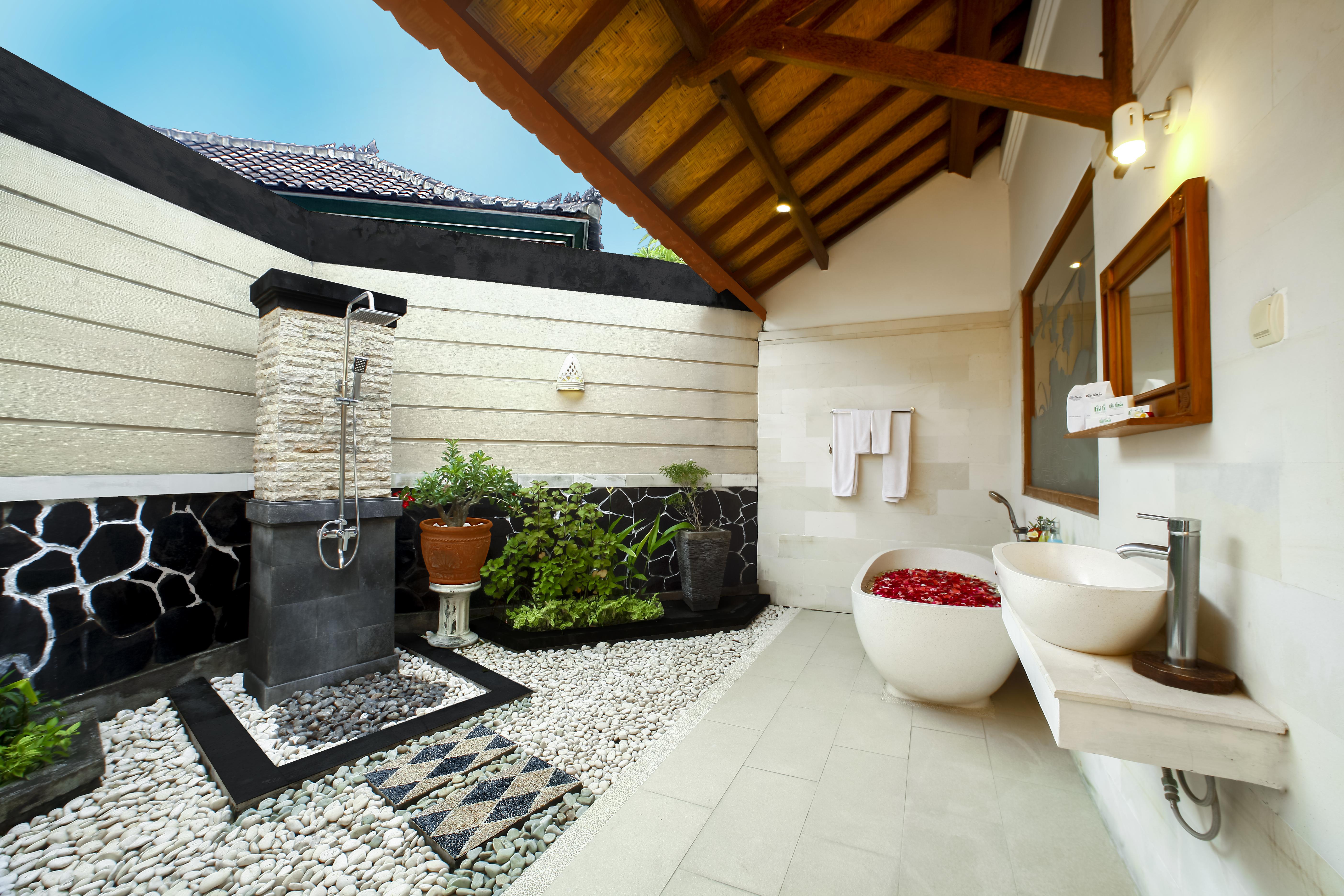 Bali Taman Beach Resort & Spa Lovina Pabean Buleleng Εξωτερικό φωτογραφία