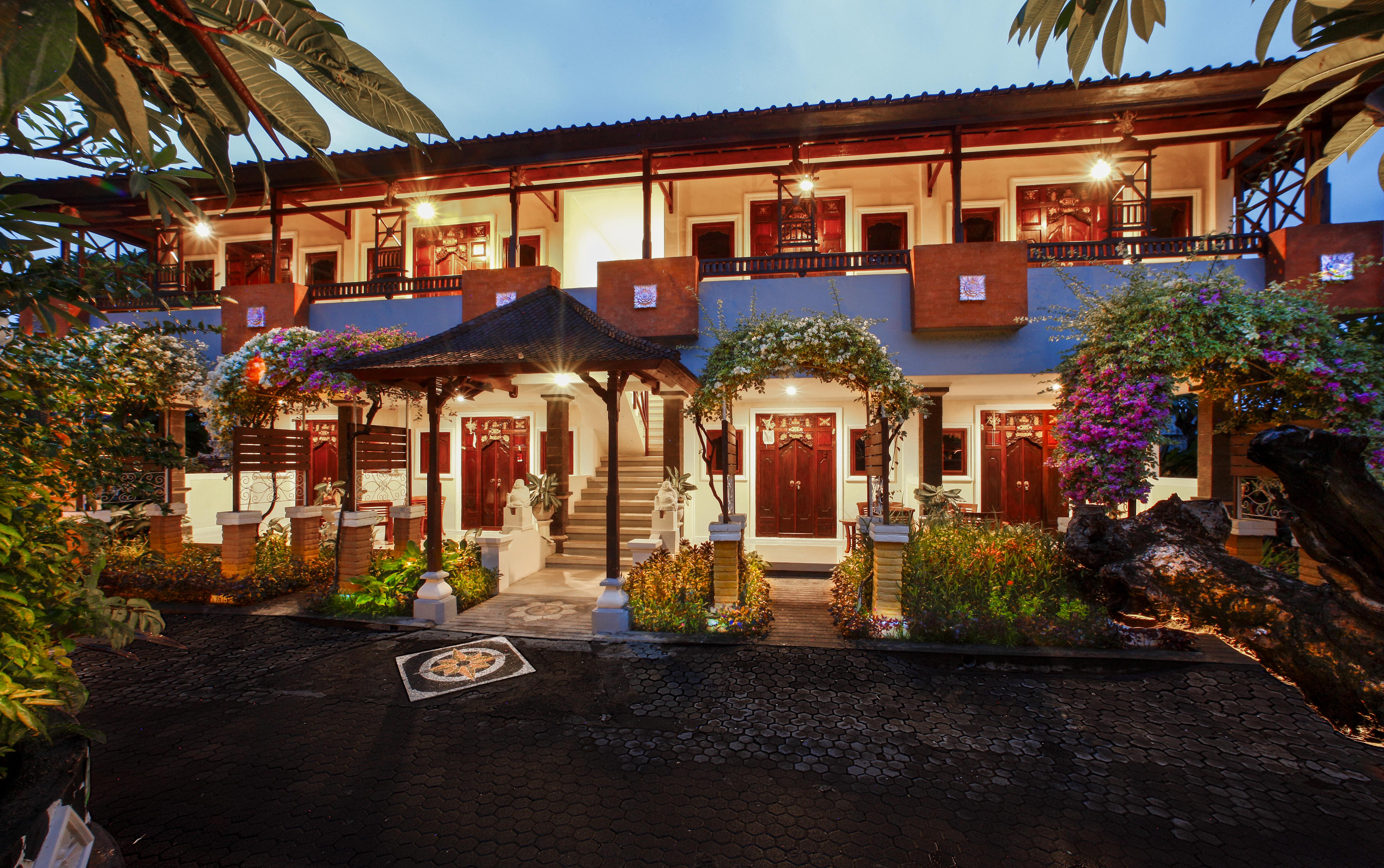 Bali Taman Beach Resort & Spa Lovina Pabean Buleleng Εξωτερικό φωτογραφία