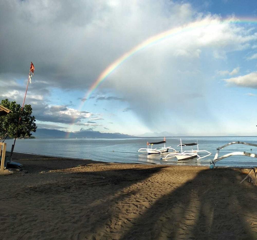 Bali Taman Beach Resort & Spa Lovina Pabean Buleleng Εξωτερικό φωτογραφία