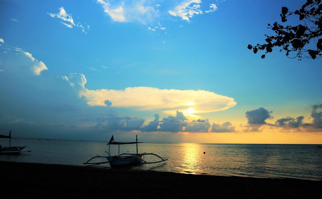 Bali Taman Beach Resort & Spa Lovina Pabean Buleleng Εξωτερικό φωτογραφία